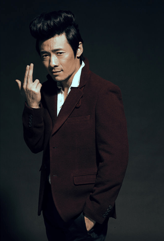 刑警队长中胡德强的饰演者祖峰的个人资料及写真