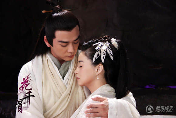 花千骨中杨烁饰演的檀梵上仙和夏紫熏在一起了吗？