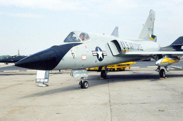 飞行员完全是摆设：F-106可由地面系统直接操控