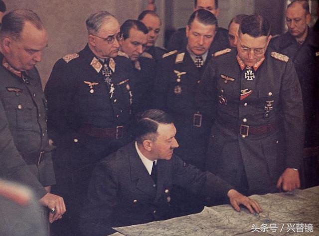 进攻苏联延迟两个月，葬送了180万军队，什么影响了希特勒