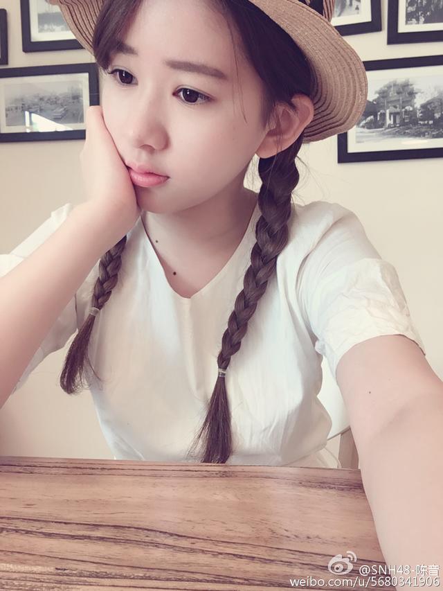 陈音，身为SNH48的大美妞，认真穿衣搭配起来真的太可爱了
