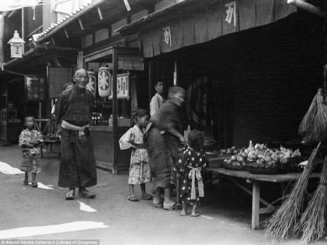 日本二战前夕照片：看上去民风淳朴，毫无发动战争的迹象