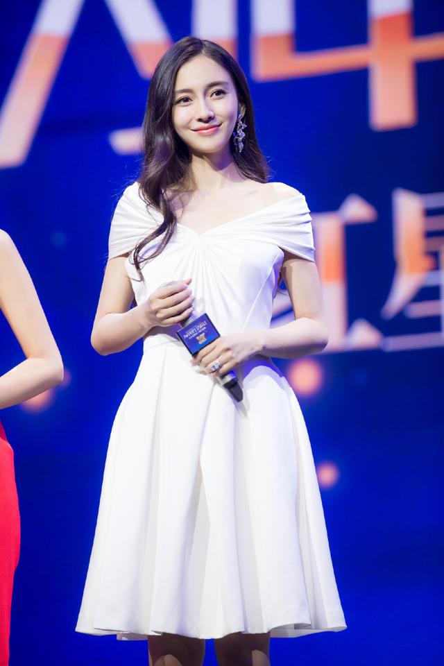 angelababy今日白衣美照告诉你什么叫女神