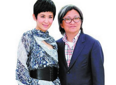 54岁陈可辛和51岁妻子吴君如近照