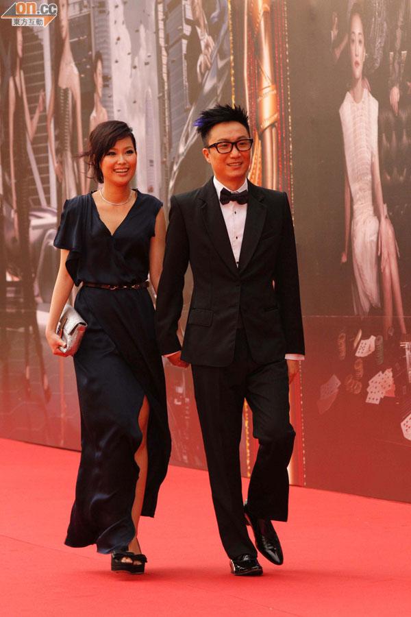 郑中基老婆是谁 44岁的郑中基跟他的36岁妻女素颜照