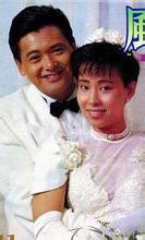 61岁周润发与小4岁妻子近照：结婚32年无子，原因令人心疼
