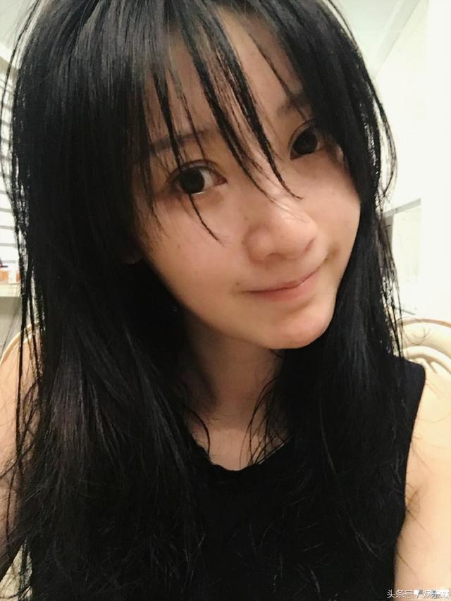 柳岩素颜私密照曝光 御女秒变玉女