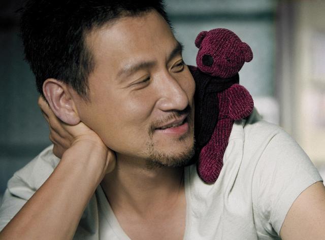 唱歌无人能及，演戏屡屡获奖，他的成功实在让人羡慕不已