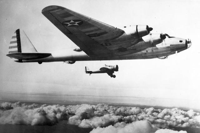 美利坚的空中巨无霸：XB-15重轰受苏联刺激研制