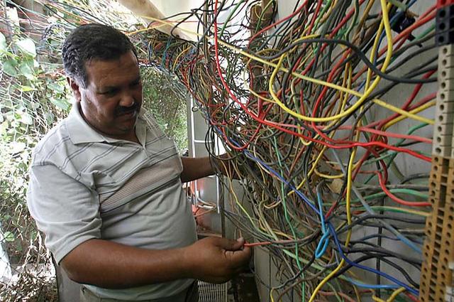 11张图，中国的电工看哭了！印度电工智商高胆量大