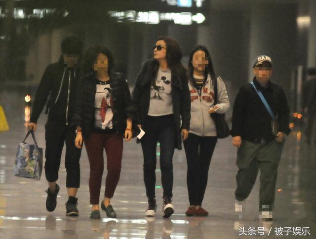 那些被大家吐槽太胖的女星，跟路人合影时才发现她们其实很瘦！