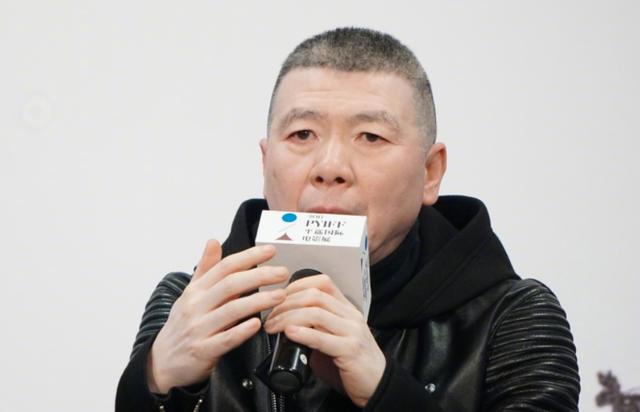 冯小刚确定《芳华》年内上映，还回应了对胡波导演自杀的看法