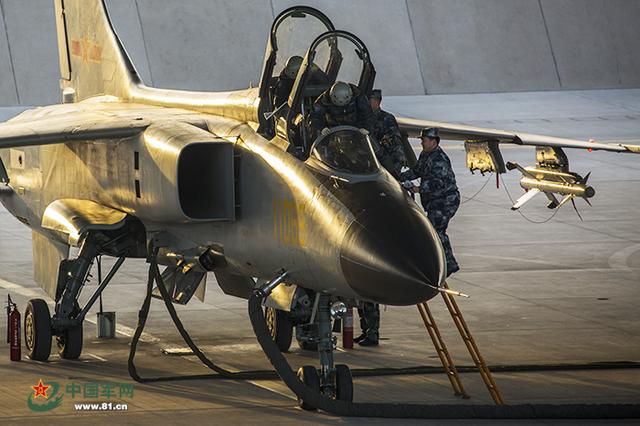 中国飞豹歼轰机开始配备这型空空导弹，空军导弹已大规模换代