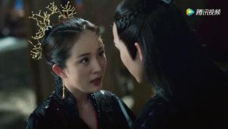 白浅撕玄女，杨幂贡献出了一段自己撕自己的双重人格精分演技！