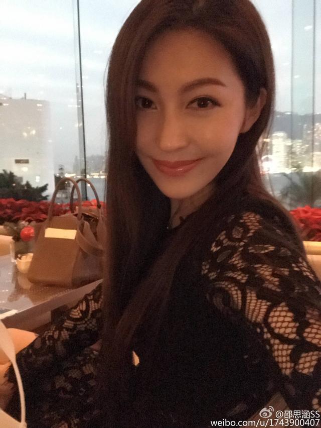 欢乐颂里的王柏川出轨了！老婆亲自撕小三直接艾特小三的领导们