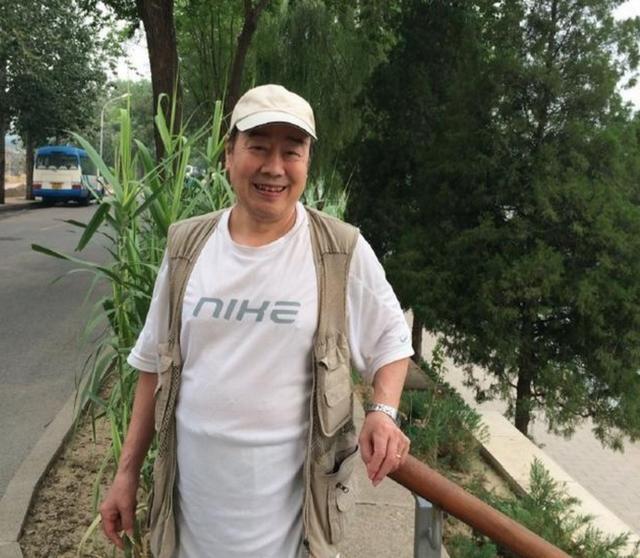 因“丑”出名的女星，年逾80场景凄凉，丈夫相守五十年不离不弃