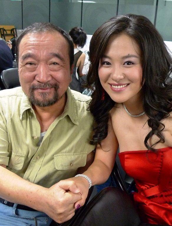 70岁李保田，捧红身高160的儿子，漂亮儿媳小儿子16岁