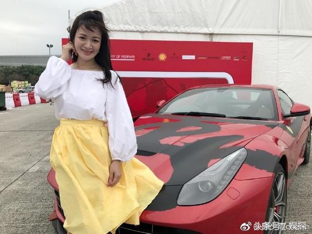 与前夫离婚后她曾落魄靠救济 再嫁大20岁富商幸福得像少女