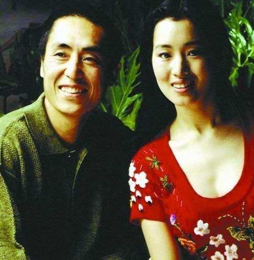 被誉国际影后，与张艺谋婚外情九年，如今仍哭成泪人