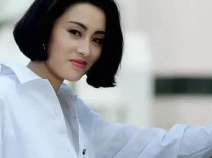 曾经风华绝代的女神张敏正式复出，是要和星爷再次合作的节奏？