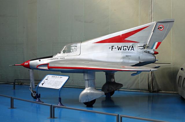 世界上最小喷气式飞机采用木头制造，仅仅生产一架