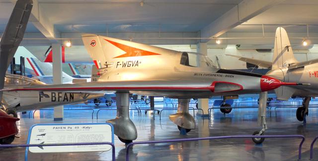 世界上最小喷气式飞机采用木头制造，仅仅生产一架