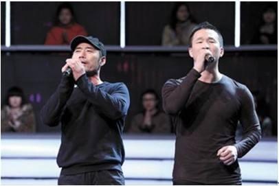 旭日阳刚王旭一家生活近照，商演不断略显老态，爱子结婚大赠豪车