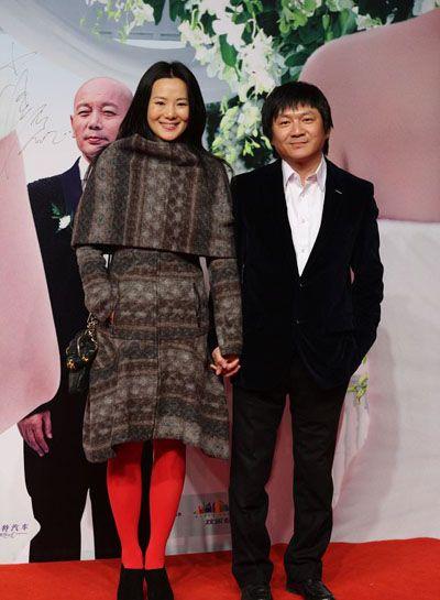 48岁咏梅，凭《中国式离婚》走红，老公曾是黑豹乐队主唱