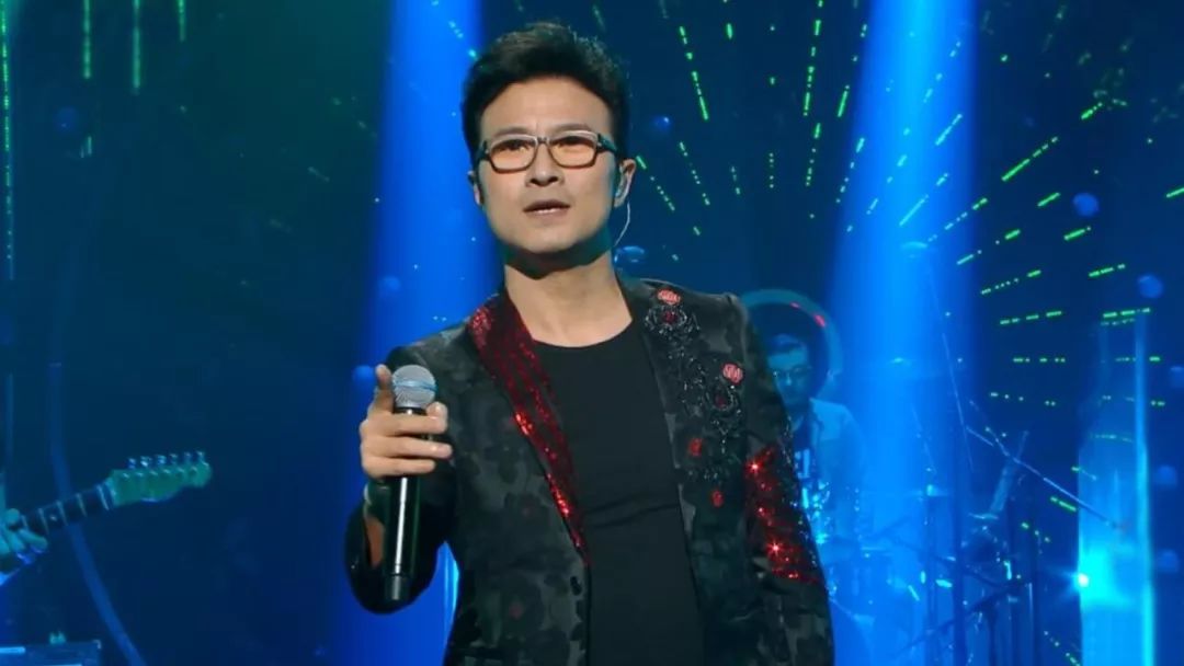 《歌手》第8期华晨宇仅拿第三，如果他不换歌冠军还会是汪峰吗？