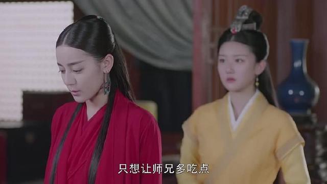 《烈火如歌》玉自寒吃了如歌的烧饼吐血不止，热巴自责以血偿血！