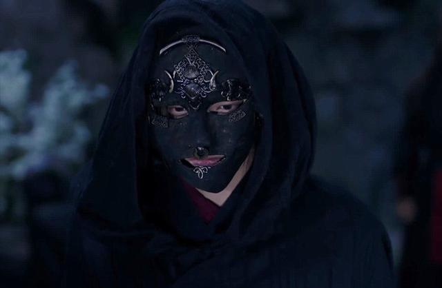 《新笑傲江湖》中神秘人黑衣竟是杨莲亭，她还练成了《葵花宝典》